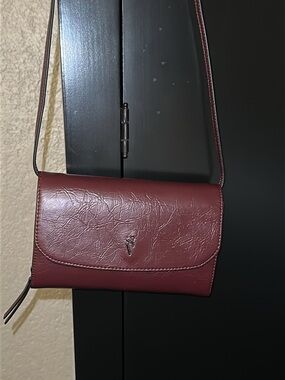 Simply Vera  Wang  Burgundy Vegan Leather Crossbody bag